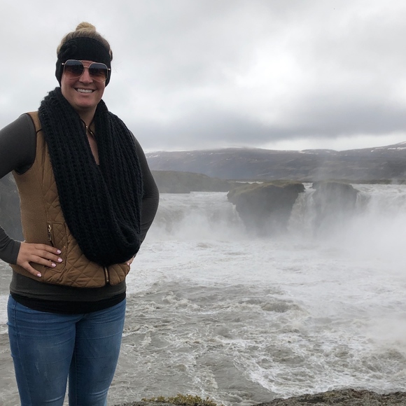 Meet Your Posher! - Picture 2 of 5